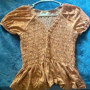 Worn it once and never put it on again so figured sell it lol